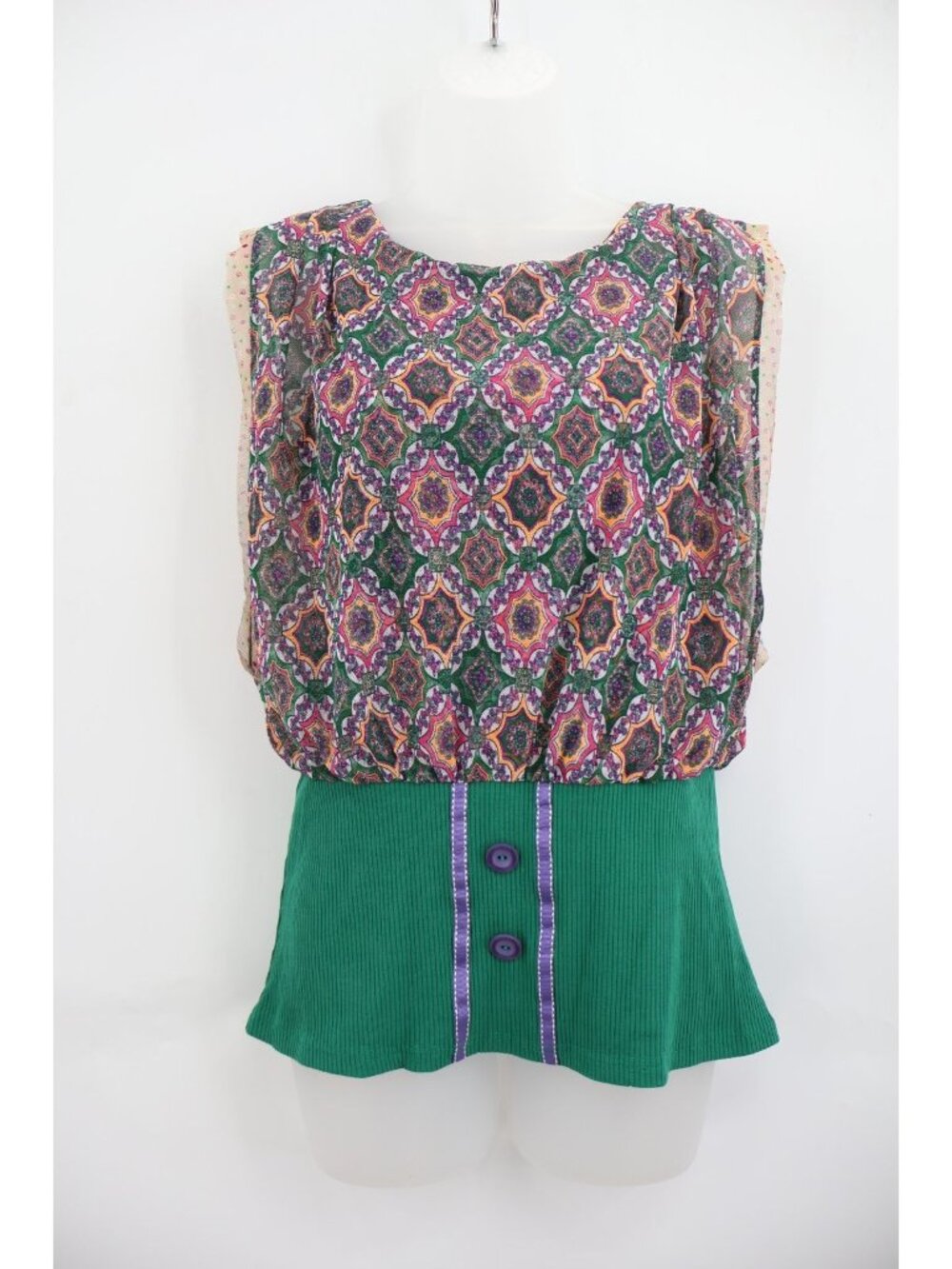 Anac by Kimi Medium Green Medallion Print Chiffon Ribbed Mixed Media Button Top - Picture 2 of 11